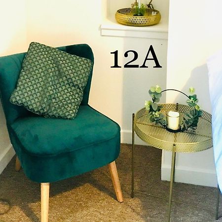 Flat 12A - Central, Modern, Bright Apartment With Free Wifi Oban Bagian luar foto