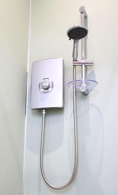 Flat 12A - Central, Modern, Bright Apartment With Free Wifi Oban Bagian luar foto